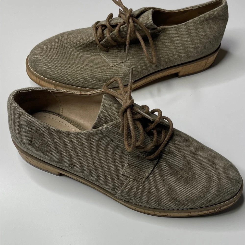 H&M Men's Beige‎ Oxfords